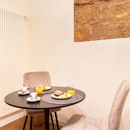 Apartament Aura & Privee
